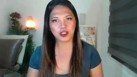 Snapshot of scarlett_sofia69 chatting on 05.28.26 online show from 05.28.26