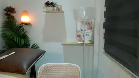 Snapshot of scarlett_sofia69 chatting on 06.08.26 online show from 06.08.26
