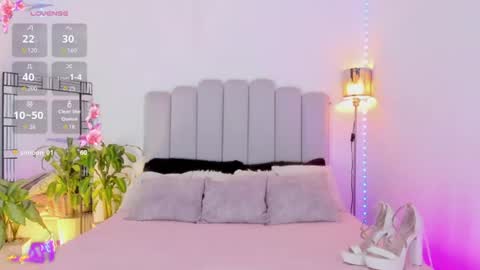 Snapshot of scarlett_steelee chatting on 06.17.26 Scarlett Steelee Independent Model online show from 06.17.26