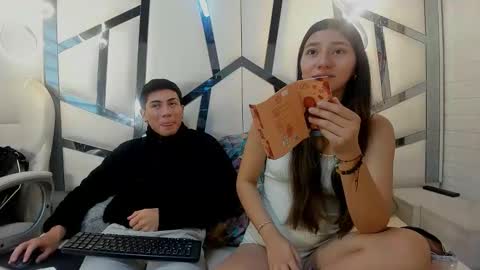Snapshot of scarlettandlucas chatting on 02.19.26 Scarlett and Lucas online show from 02.19.26