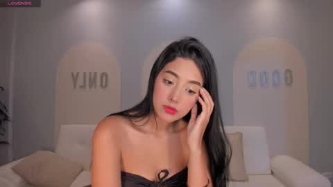 Sacrlett Blaze online show from 02.10.26