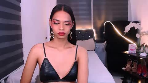 Snapshot of scarlette_sluttish_princess chatting on 02.17.25 scarlette online show from 02.17.25