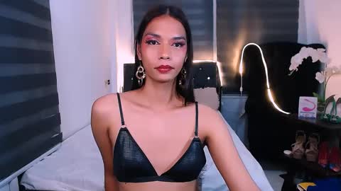 Snapshot of scarlette_sluttish_princess chatting on 02.18.25 scarlette online show from 02.18.25