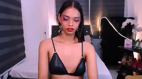 Snapshot of scarlette_sluttish_princess chatting on 02.19.25 scarlette online show from 02.19.25