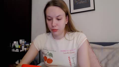 Snapshot of scarlettford chatting on 02.08.26 Scarlett online show from 02.08.26