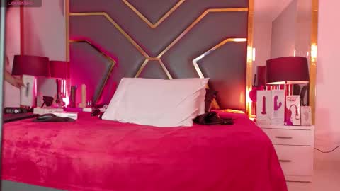 Scarlett Hot online show from 11.23.25