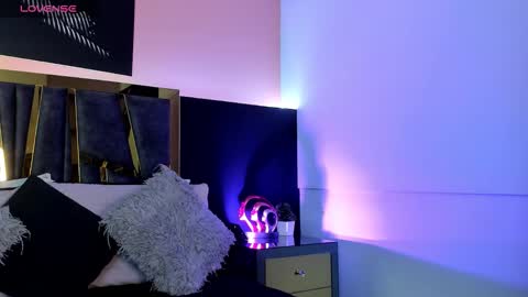 scarlettorres online show from 09.17.25