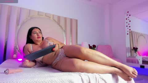 Snapshot of scarlettross_ chatting on 02.21.25 Scarlett Ross online show from 02.21.25
