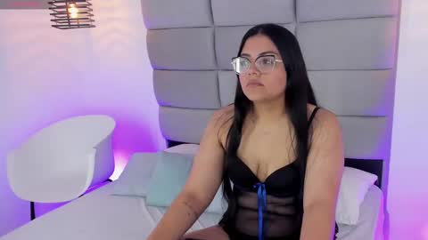 Scarlett Whitmore online show from 09.24.25