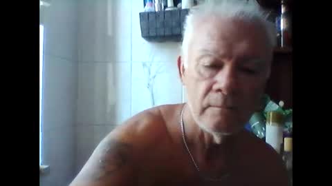 Snapshot of schizzodoro chatting on 09.12.25 schizzodoro online show from 09.12.25