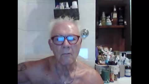 Snapshot of schizzodoro chatting on 09.20.25 schizzodoro online show from 09.20.25