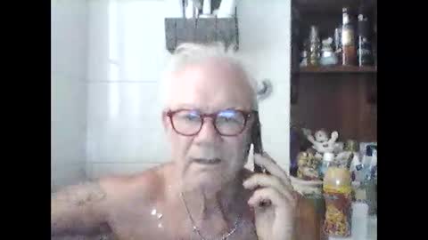 Snapshot of schizzodoro chatting on 09.21.25 schizzodoro online show from 09.21.25