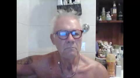 Snapshot of schizzodoro chatting on 09.22.25 schizzodoro online show from 09.22.25