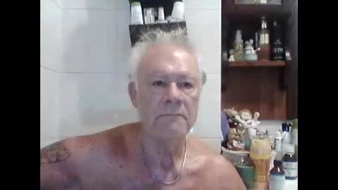 Snapshot of schizzodoro chatting on 09.23.25 schizzodoro online show from 09.23.25