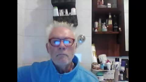 Snapshot of schizzodoro chatting on 10.12.25 schizzodoro online show from 10.12.25