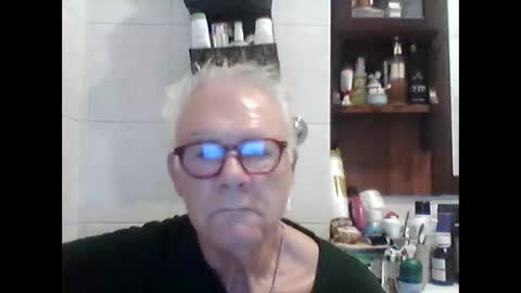 Snapshot of schizzodoro chatting on 10.14.25 schizzodoro online show from 10.14.25