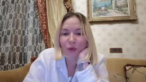 Snapshot of schoolteach chatting on 06.11.26 cindy desire online show from 06.11.26