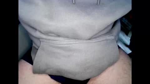 Snapshot of schpezii chatting on 10.05.25 Guy online show from 10.05.25