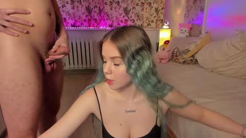 Snapshot of scifi_xxx chatting on 02.01.25 Alex and Jotty online show from 02.01.25