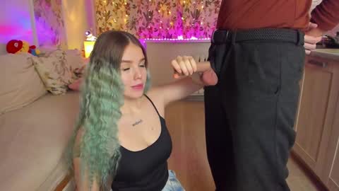 Snapshot of scifi_xxx chatting on 02.05.25 Alex and Jotty online show from 02.05.25