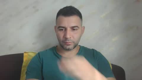 Snapshot of sclavro chatting on 09.25.25 Alin online show from 09.25.25