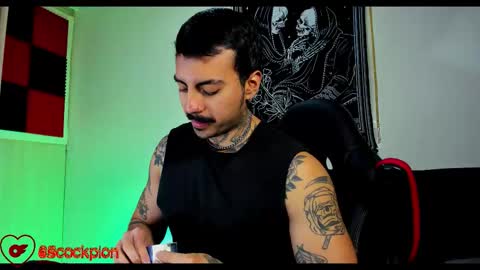 Alejandro help me to reach 200 thumps up online show from 10.05.25