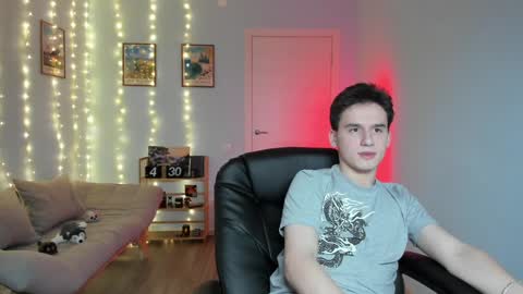 Thomas brunette and Alex blond online show from 12.16.24