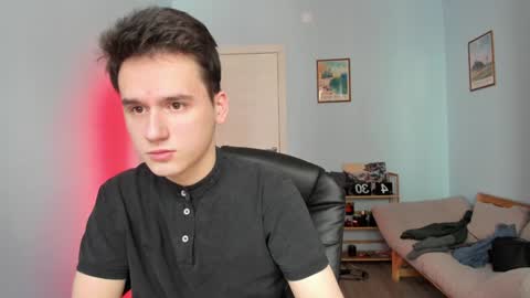 Thomas brunette and Alex blond online show from 02.06.25