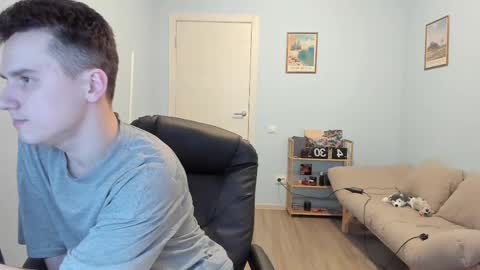 Thomas brunette and Alex blond online show from 02.22.25