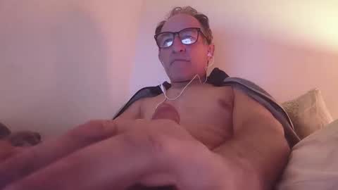 Snapshot of scotchwhieskie chatting on 04.29.26 scotchwhieskie online show from 04.29.26
