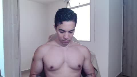 Snapshot of scott_brasher1 chatting on 01.08.25 Twitter Scott brasher1 Instagram Camiloestuardo2 online show from 01.08.25