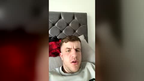 Snapshot of scottishguy220110 chatting on 06.15.26 scottishguy220110 online show from 06.15.26