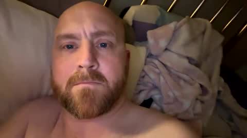 Snapshot of scottric chatting on 02.08.25 SexyDaddy online show from 02.08.25