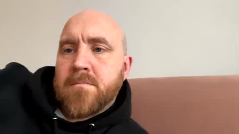 Snapshot of scottric chatting on 02.08.25 SexyDaddy online show from 02.08.25