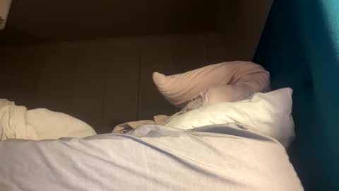 Snapshot of scottric chatting on 09.14.25 SexyDaddy online show from 09.14.25