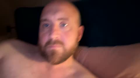 Snapshot of scottric chatting on 10.04.25 SexyDaddy online show from 10.04.25