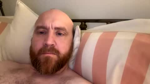 Snapshot of scottric chatting on 02.14.26 SexyDaddy online show from 02.14.26