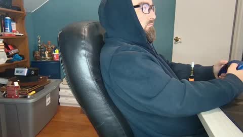 Snapshot of scottyglaze chatting on 05.31.26 Dadbodtactics online show from 05.31.26
