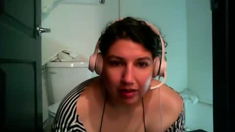 Danni online show from 11.25.25