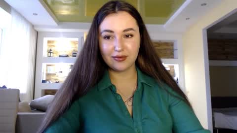 Elizabeth  online show from 12.06.24