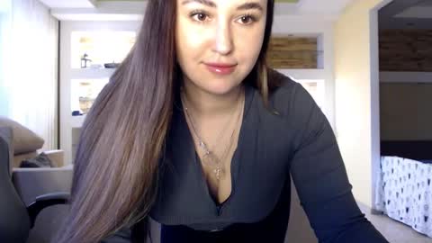 Elizabeth  online show from 01.16.25