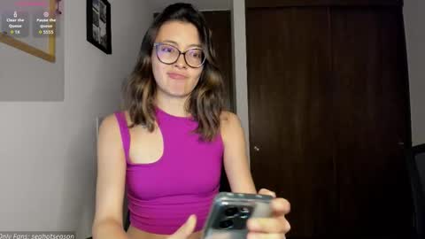 Aria Independent model online show from 11.07.25