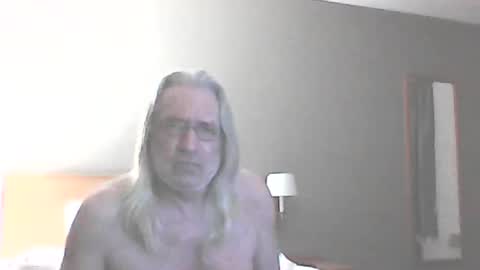 Snapshot of seantheflyer chatting on 02.05.25 seantheflyer online show from 02.05.25