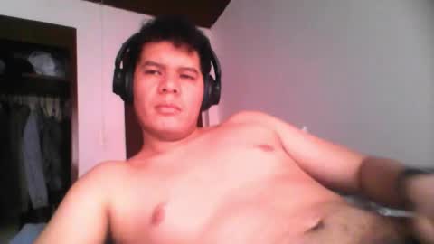 Snapshot of seb5758 chatting on 11.02.25 Seb online show from 11.02.25