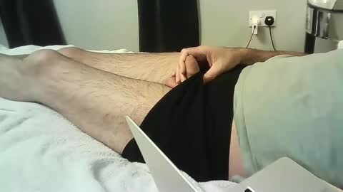 Snapshot of seb_stone chatting on 09.23.25 Seb Stone online show from 09.23.25