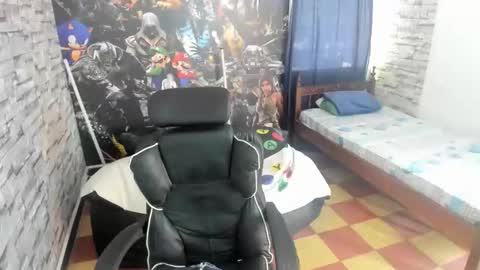Snapshot of sebas_jusa chatting on 04.20.26 sebas jusa online show from 04.20.26