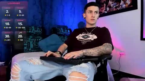 Snapshot of sebas_maverick chatting on 12.20.25 Sebastian online show from 12.20.25