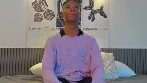 Snapshot of sebas_paul7 chatting on 09.16.25 SebastianPaul online show from 09.16.25