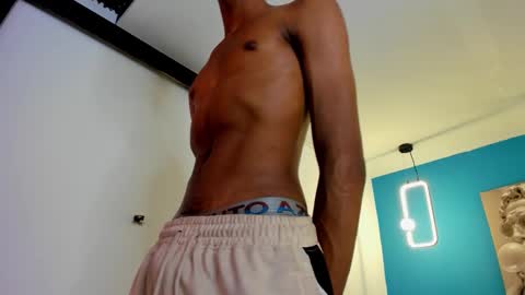 Snapshot of sebas_paul7 chatting on 09.28.25 SebastianPaul online show from 09.28.25