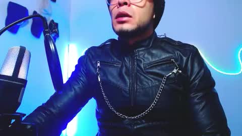 Snapshot of sebastian_025 chatting on 11.30.25 Sebastian online show from 11.30.25